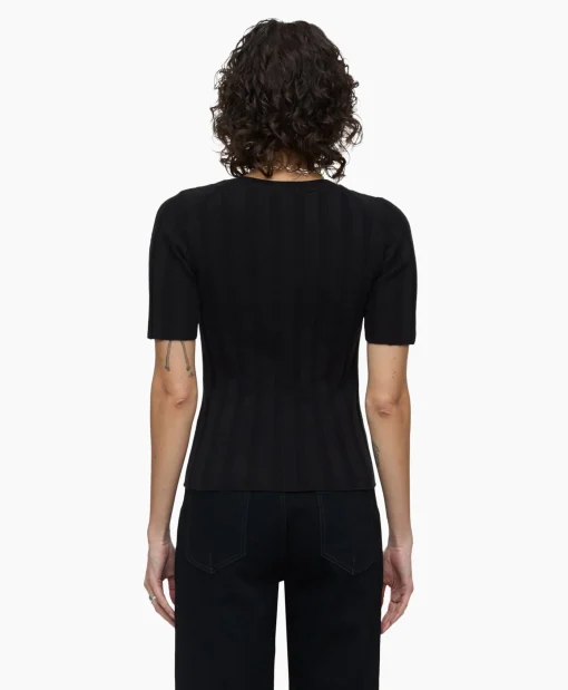 Closed Top Crew Neck Short Sleeve Zwart